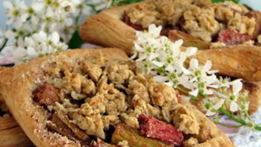 Рецепт ревенные слойки с овсяной крошкой