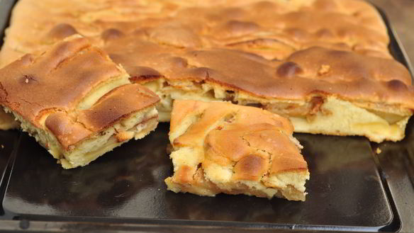 Рецепт Простая яблочная шарлотка