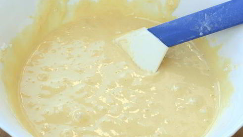 шарлотка с айвой