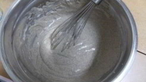 шарлотка с черникой и яблоками