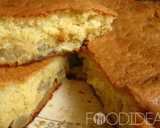 Шарлотка с грушами