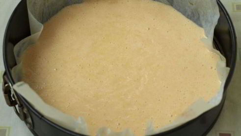 шарлотка с хурмой