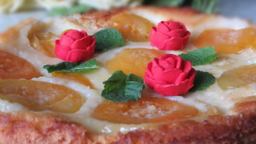 Рецепт шарлотка с персиками