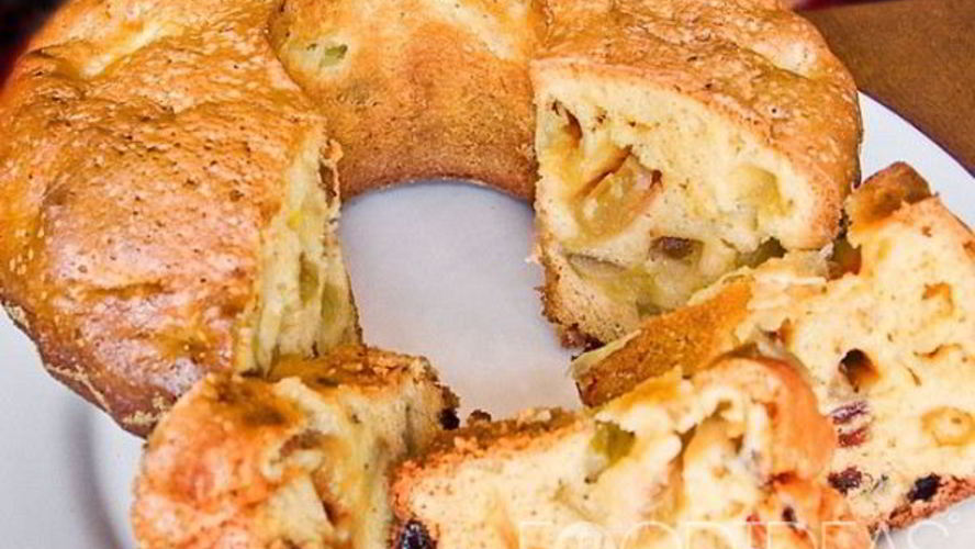 Рецепт шарлотка с ревенем