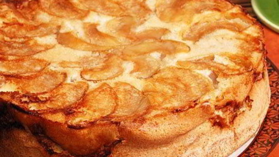 Рецепт шарлотка с тертыми яблоками