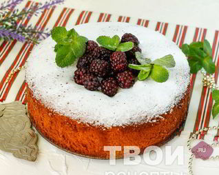 Шарлотка с вареньем