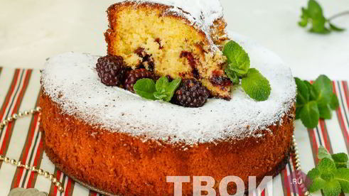 шарлотка с вареньем