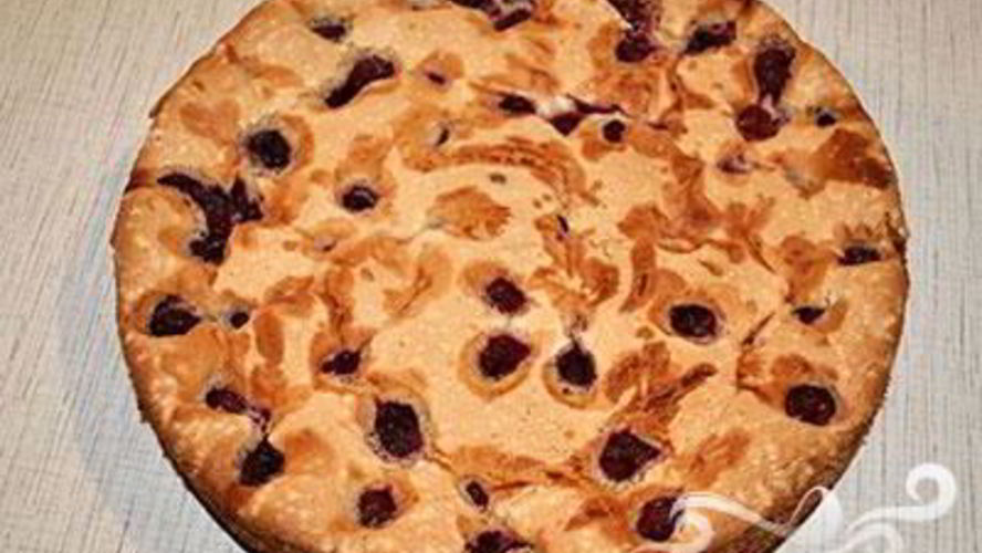 Рецепт шарлотка с вишней