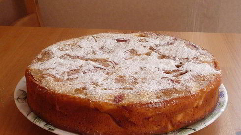 шарлотка с яблоками и облепиховым йогуртом