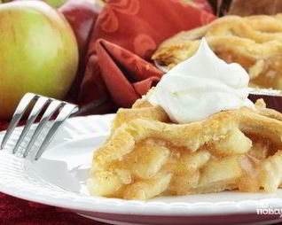 Шарлотка с яблоками на сметане