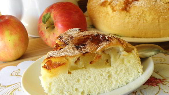 Рецепт Шарлотка с яблоками в мультиварке