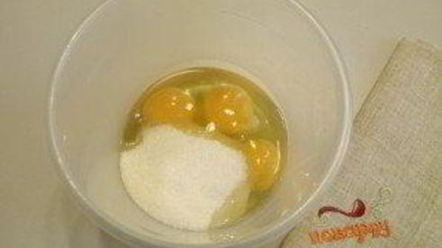 шарлотка с яблоками в мультиварке