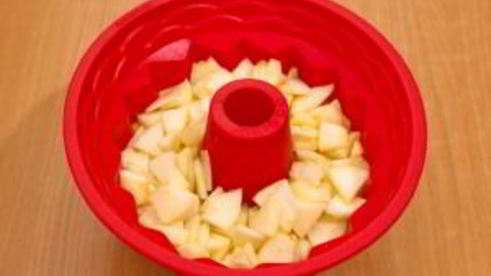 шарлотка с яблоками