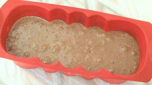 шоколадная шарлотка с ягодами