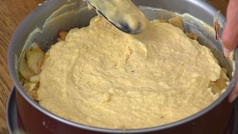 яблочная шарлотка на сидре