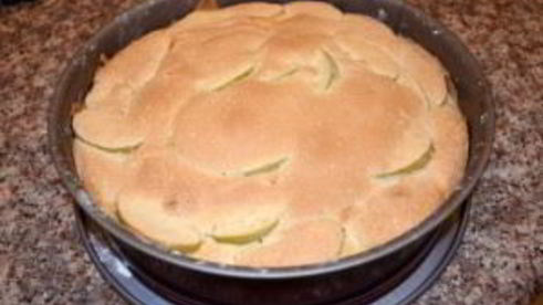 яблочная шарлотка простая