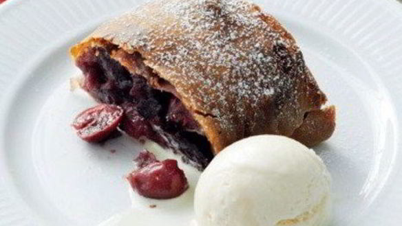 Рецепт Штрудель с вишней