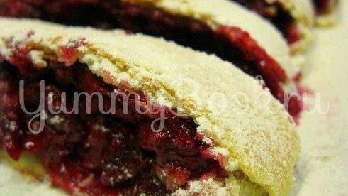 вишневый штрудель