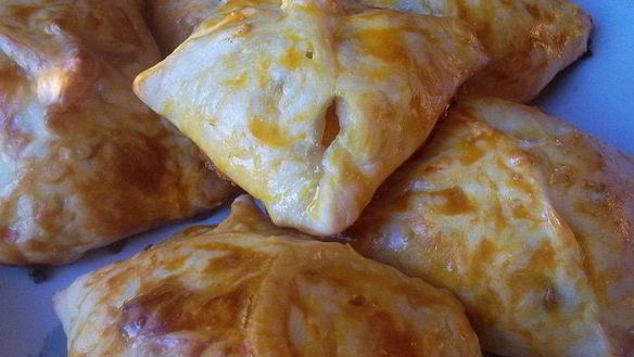 Рецепт Слоеные конвертики с персиком