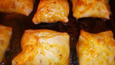 слоеные конвертики с персиком