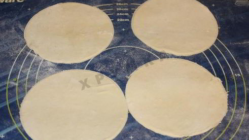 слойки из слоеного теста с мясом панама-мама