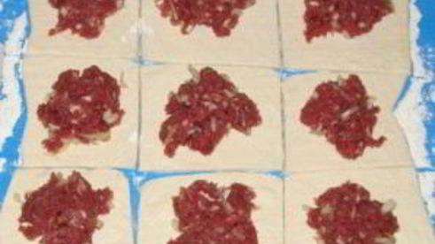 слойки с фаршем