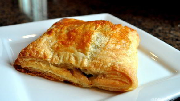 Рецепт Слойки с курицей и сыром