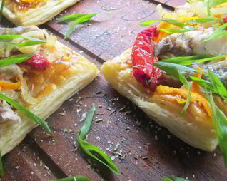 Слойки с овощами и карпом