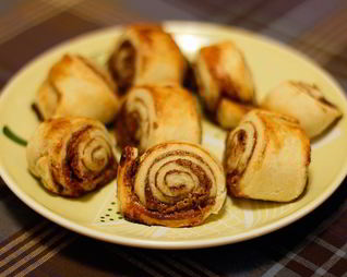 Слойки с сыром и корицей