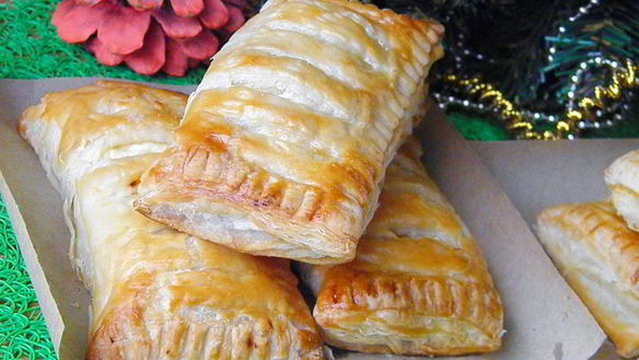 Рецепт Слойки с творогом из готового слоеного теста