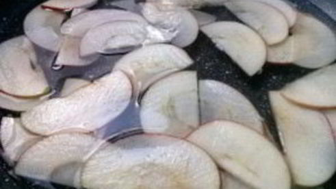 слойки с яблоками из слоеного бездрожжевого теста