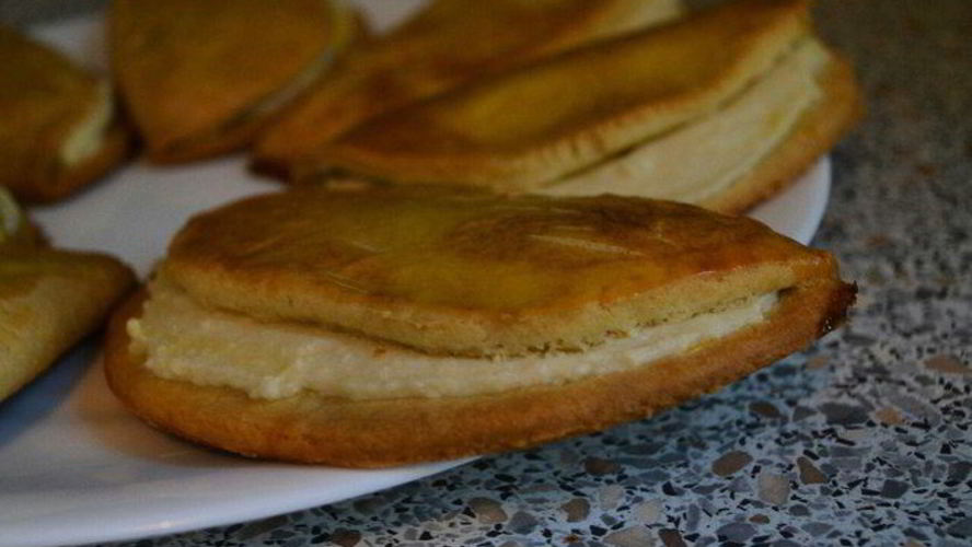 Рецепт сочни с творогом