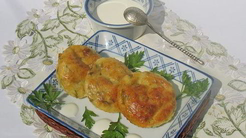 соленые сырники с зеленью, запеченные в духовке