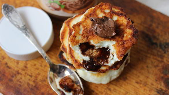 Рецепт Сырники с шоколадной пастой