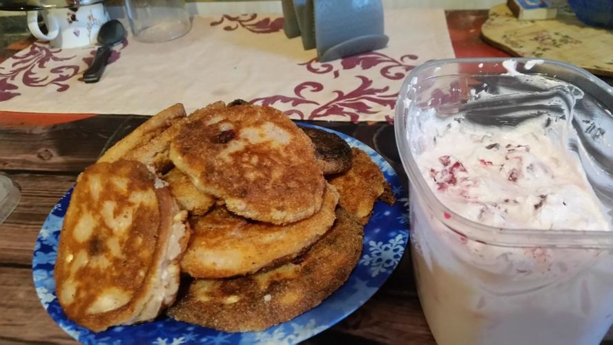 Рецепт сырники с ягодами