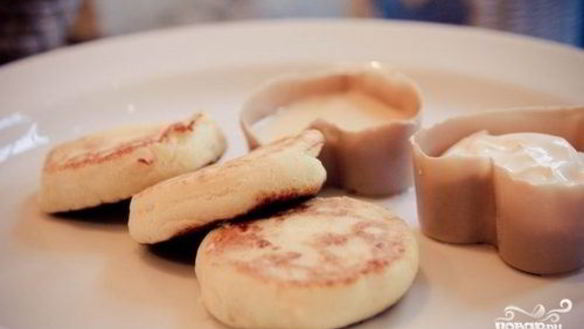 Рецепт Сырники со сгущенкой