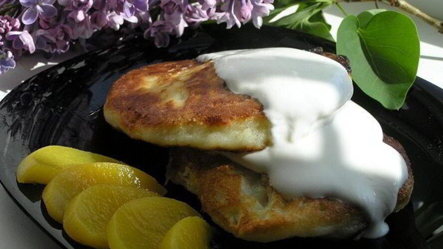 Рецепт воскресные сырники с персиками