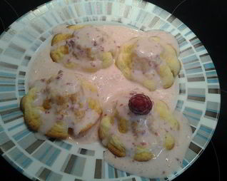 Воздушные творожники в духовке с ягодным соусом