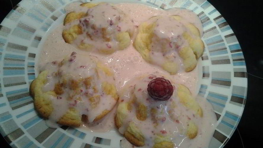 Рецепт воздушные творожники в духовке с ягодным соусом