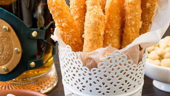 Рецепт Сырный хворост к пиву