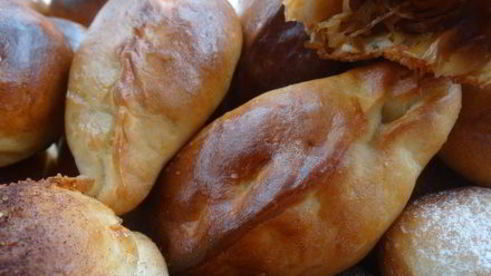 дрожжевое тесто для пирогов, булок и пирожков