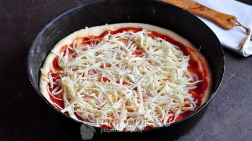 дрожжевое тесто для пиццы