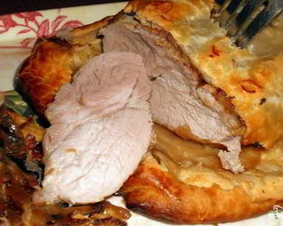 Слоеное тесто со свининой