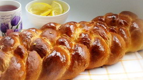 сырная косичка из дрожжевого теста