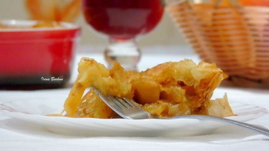 Рецепт яблочно-карамельный пирог с тестом фило