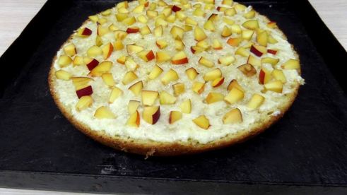 бисквитный торт персиковый со сливочным кремом