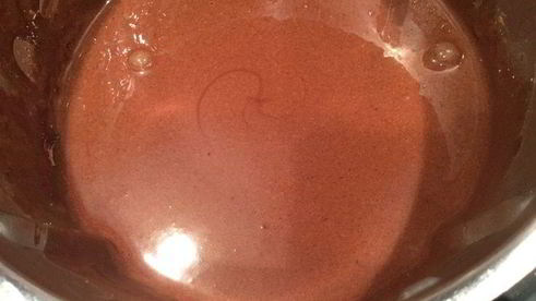 шоколадный торт с малиной и голубикой