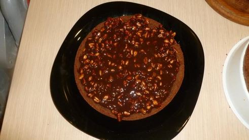 шоколадный торт с медовой нугой