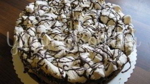 шоколадный торт с меренгой и маскарпоне