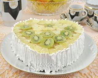 Торт бисквитный с фруктами, желе и йогуртом